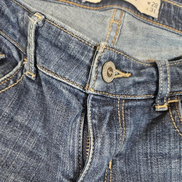 Hollister Jeans Womens 7R 28x31 Distressed Dark Wash Low Rise Skinny Y2K Style - Picture 2 of 12